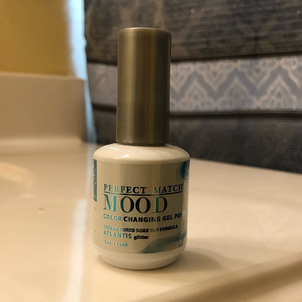 Color changing gel polish
